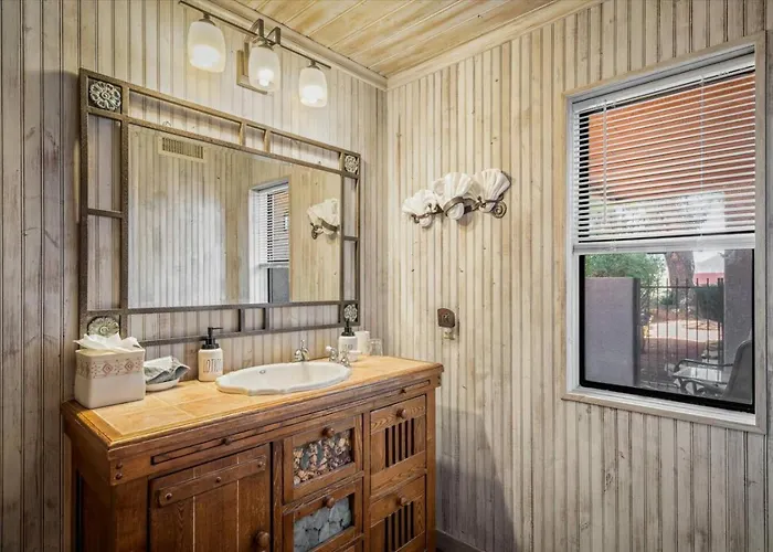 Apartment Adobe Village Suite- Tumbleweed *